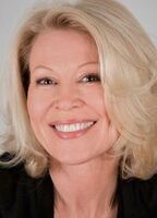 Leslie Easterbrook