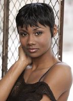 Emayatzy Corinealdi