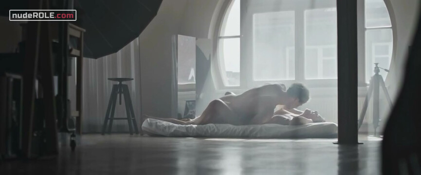 2. Eliska nude – Poslouchej (2019)