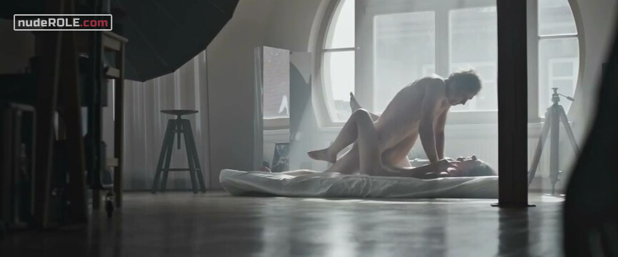 4. Eliska nude – Poslouchej (2019)