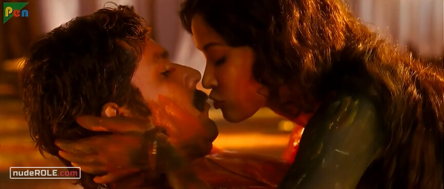 14. Sugandha nude – Rang Rasiya (2008)