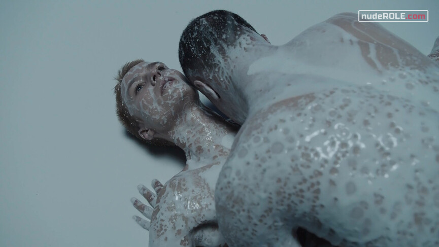 37. Mother nude – Raised by Wolves s01e06-07 (2020)