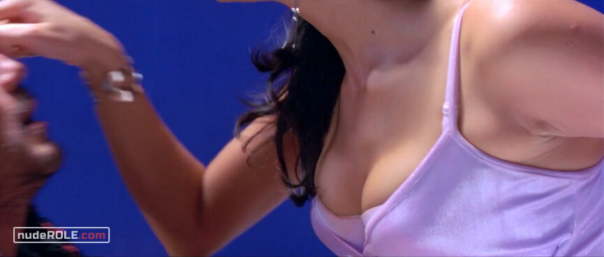 7. Rina Kaif sexy, Anu Gaekwad sexy – Boom (2003)