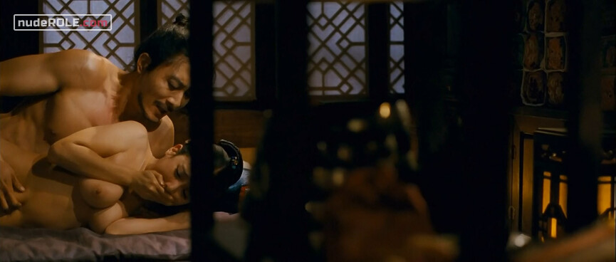 12. Chun-hyang nude, Hyang Dan-yi nude – The Servant (2010)
