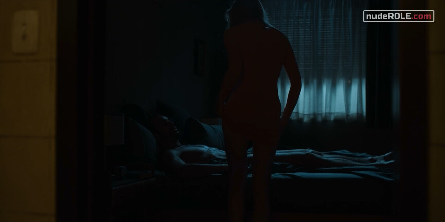 10. Vane nude – The Paramedic (2020)