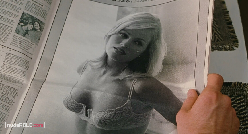 36. Mary nude, Tina sexy, Sahara nude – The Real Blonde (1997)