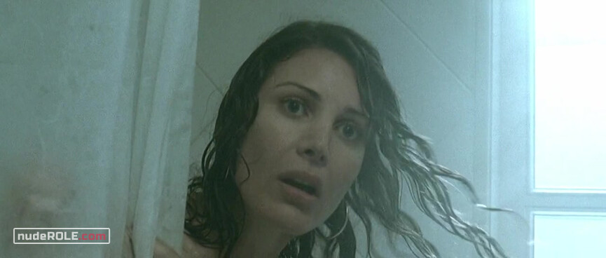1. Shower Woman nude – Unleashed (2005)