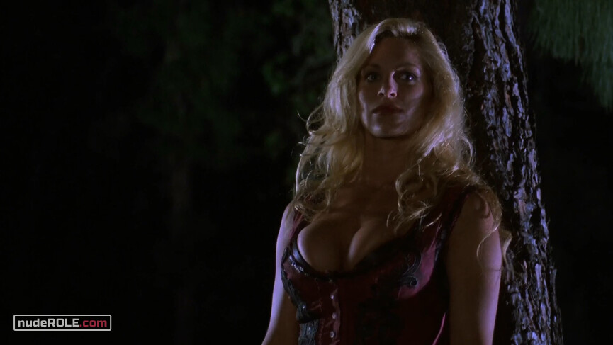 6. Loretta nude, Ernestina (as Dianne Colazzo) nude – Head of the Family (1996)