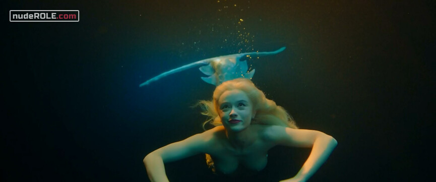 6. Lula nude – A Mermaid in Paris (2020)