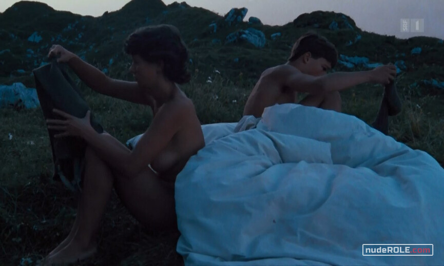 6. Belli nude – Alpine Fire (1985)