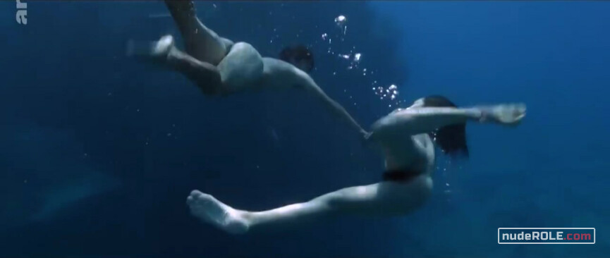 8. Kyoko nude – Still the Water (2014)