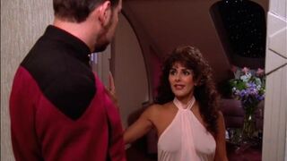Deanna Troi sexy – Star Trek: The Next Generation s06e03 (1992)