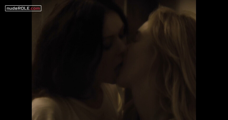 15. Ali Silver nude, Jazmine nude, Tatyana sexy – Loves Me, Loves Me Not (2019)