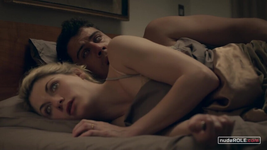 3. Ffion sexy – Black Mirror s01e03 (2011)