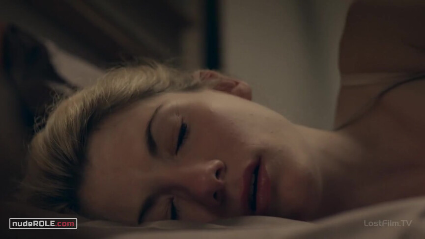 5. Ffion sexy – Black Mirror s01e03 (2011)