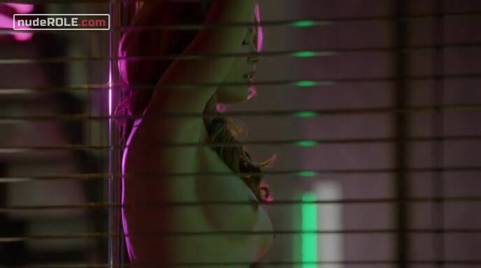 7. Nadia nude – Dexter s07e07 (2012)