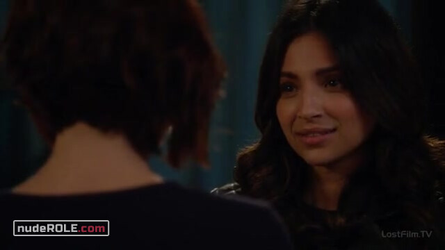 1. Alexandra "Alex" Danvers sexy, Maggie Sawyer sexy – Supergirl s02e08 (2016)