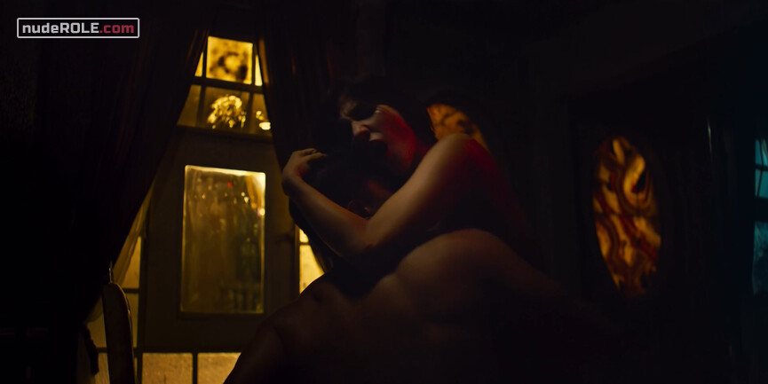 11. Rubí nude, Diva sexy – Dark Forces (2020)