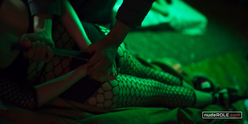 14. Rubí nude, Diva sexy – Dark Forces (2020)