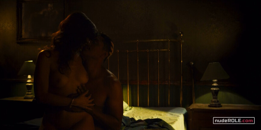 18. Rubí nude, Diva sexy – Dark Forces (2020)