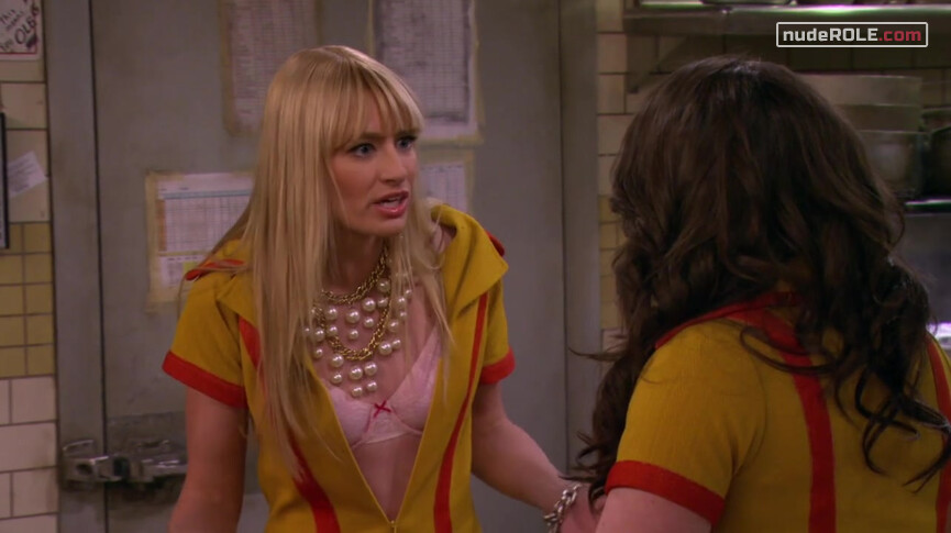 3. Caroline Channing sexy – 2 Broke Girls s03e16 (2013)