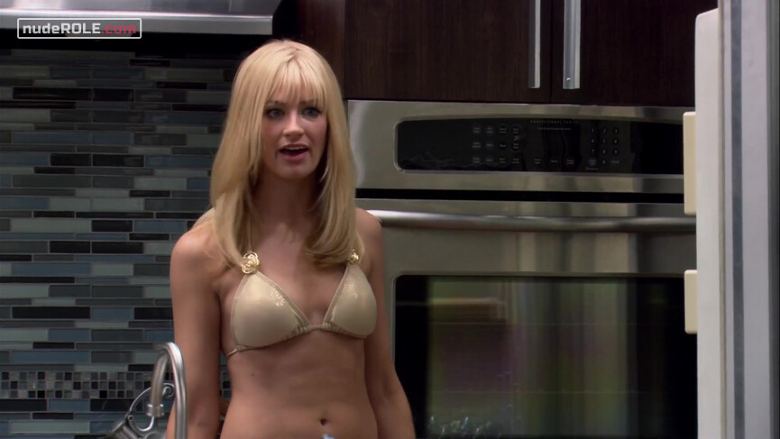 2. Caroline Channing sexy – 2 Broke Girls s01e19 (2011)