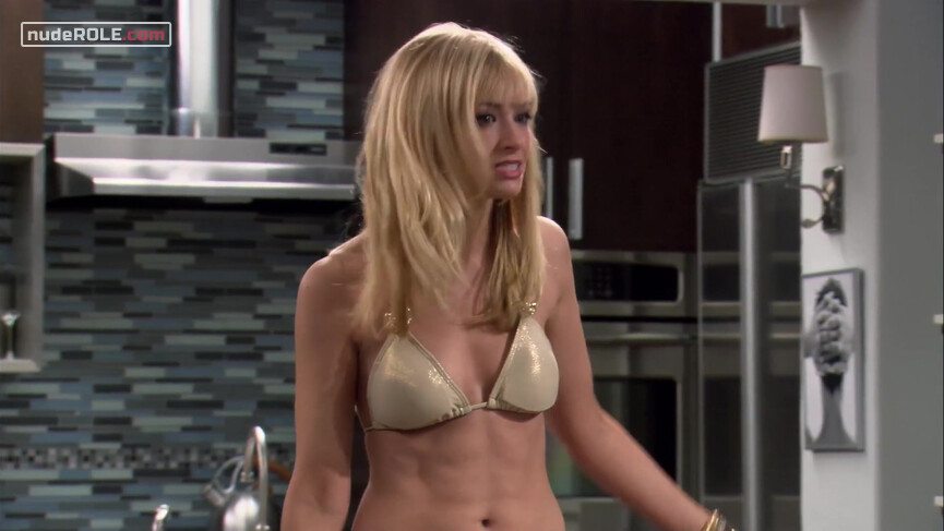 3. Caroline Channing sexy – 2 Broke Girls s01e19 (2011)