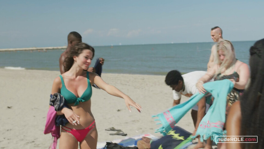 15. Caitlin Poythress sexy, Valentina sexy, Britney Orton sexy – We Are Who We Are s01e02 (2020)