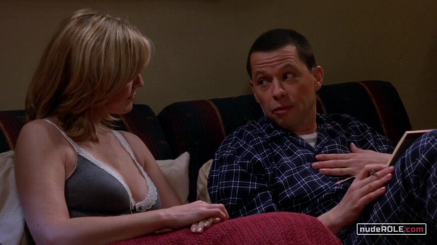 4. Lyndsey Mackelroy sexy – Two and a Half Men s12e14 (2014)