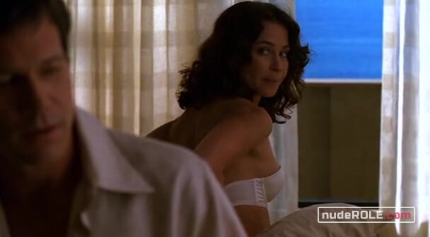 3. Megan O'Hara sexy – Nip/Tuck s01e09 (2003)