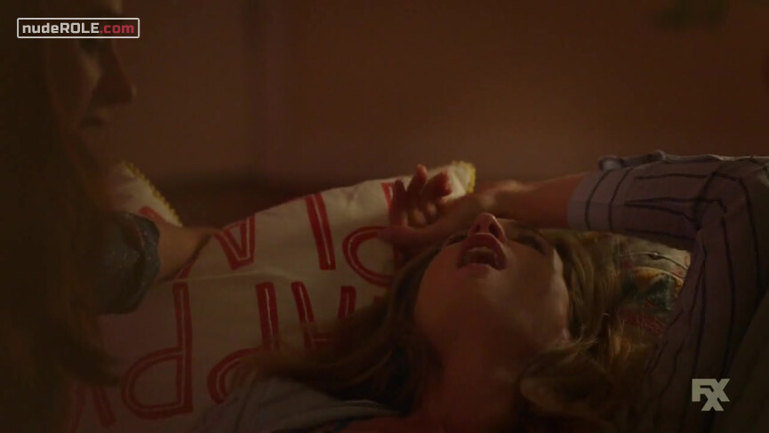 4. Whitney sexy, Gretchen sexy – You're the Worst s04e10 (2017)