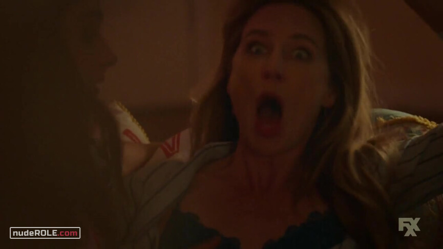 5. Whitney sexy, Gretchen sexy – You're the Worst s04e10 (2017)