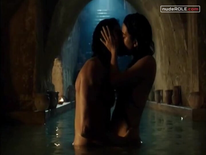 2. Shirah sexy – The Dovekeepers s01e02 (2015)