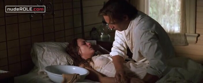 1. Urilla Sutherland sexy – Wyatt Earp (1994)