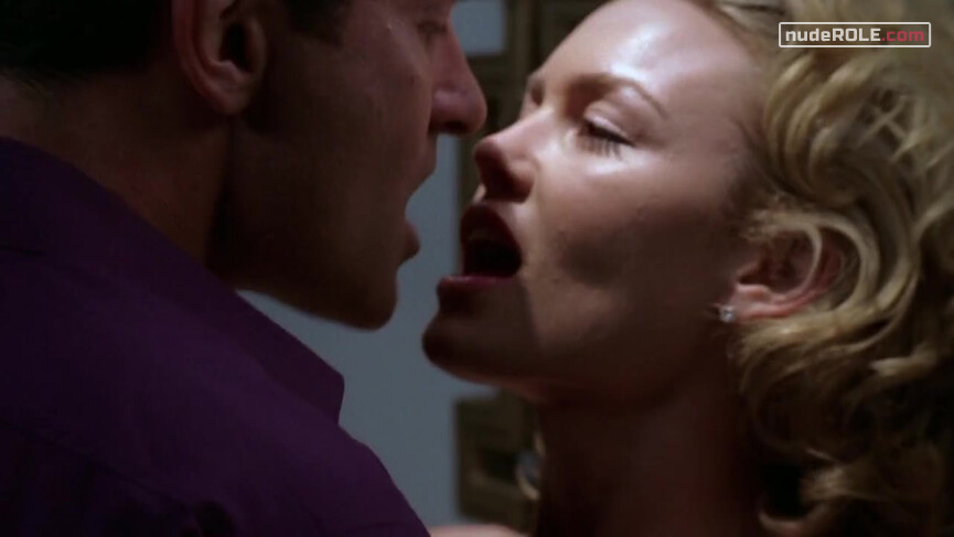 5. Kimber Henry sexy – Nip/Tuck s04e07 (2007)