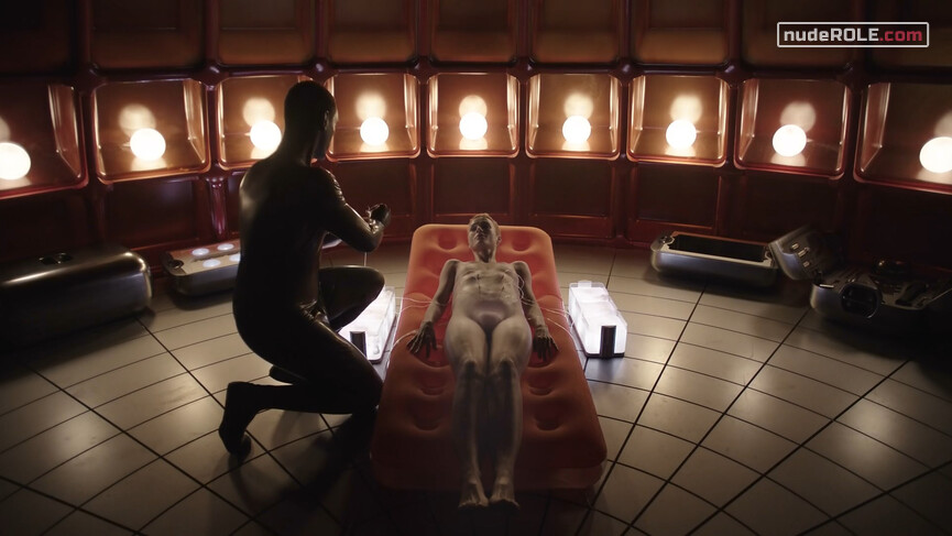 1. Mother nude – Raised by Wolves s01e01 (2020)