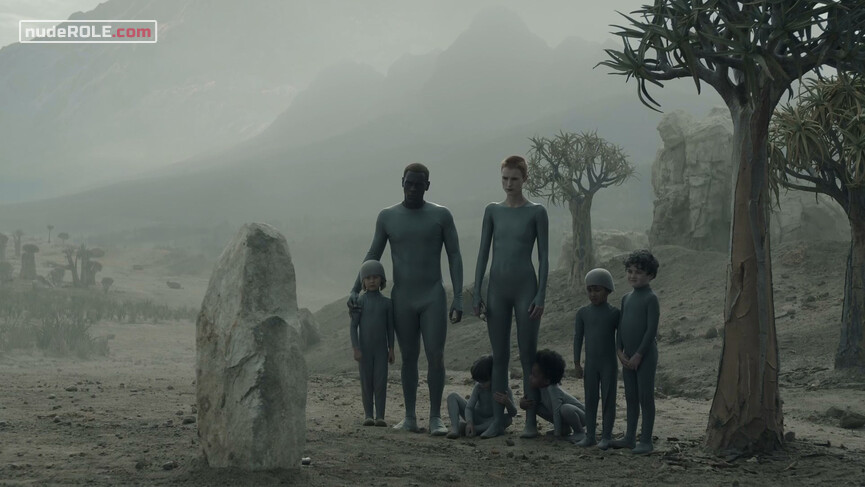 17. Mother nude – Raised by Wolves s01e01 (2020)
