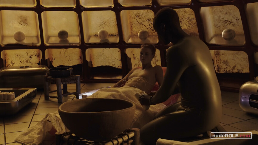 8. Mother nude – Raised by Wolves s01e01 (2020)