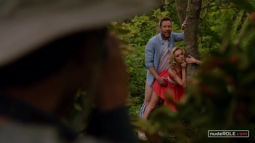 2. Ashlee sexy – Impastor s01e07 (2015)