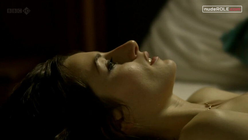 4. Sadie sexy, Lauren nude – Lip Service s02e06 (2012)