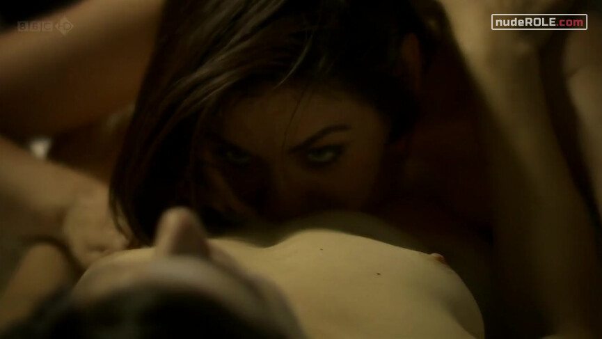 5. Sadie sexy, Lauren nude – Lip Service s02e06 (2012)