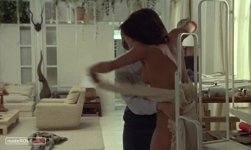 1. Jeanne Baumont nude – The Professional (1981)