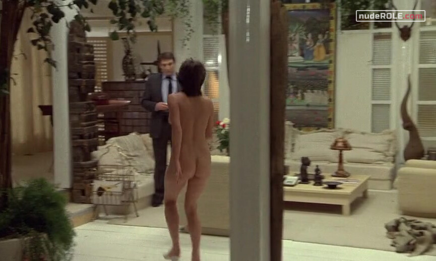 2. Jeanne Baumont nude – The Professional (1981)