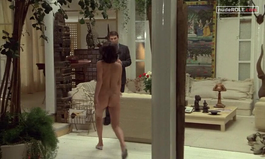 3. Jeanne Baumont nude – The Professional (1981)