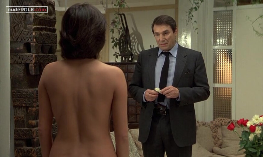 6. Jeanne Baumont nude – The Professional (1981)