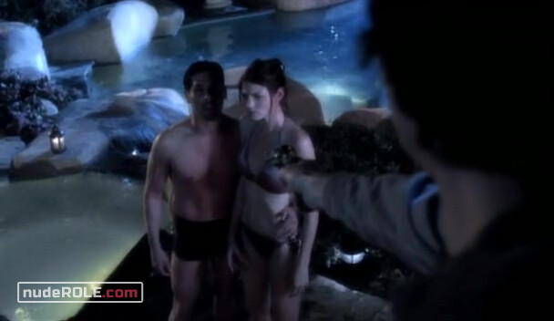 2. Katie Padget sexy – Shark s01e19 (2006)