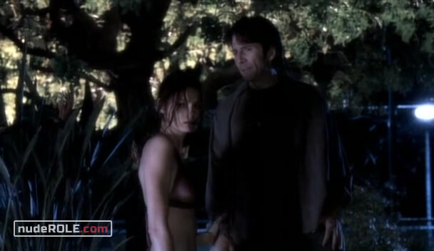 4. Katie Padget sexy – Shark s01e19 (2006)