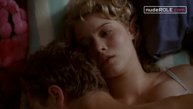 6. Brynn sexy – Big Love s01e10 (2006)
