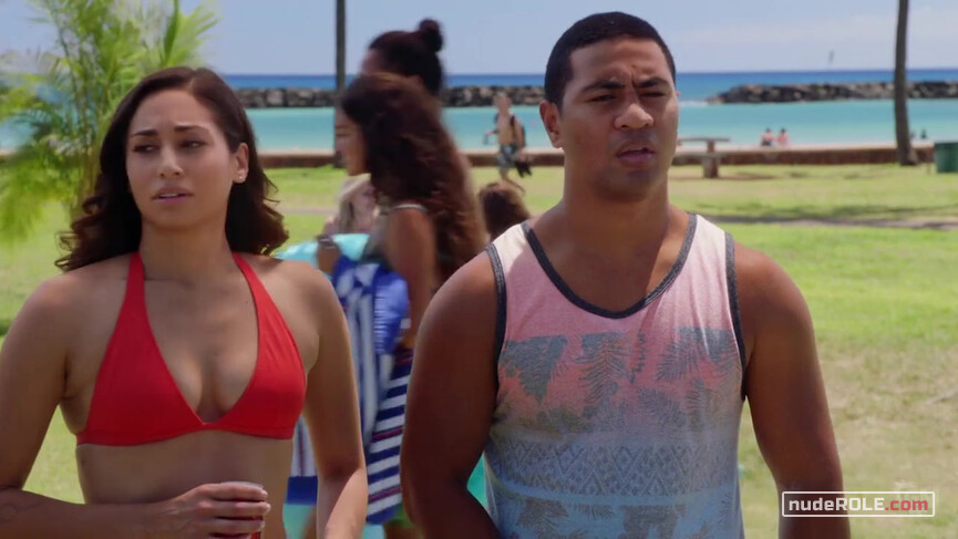 1. Tani Rey sexy – Hawaii Five-0 s10e01 (2019)