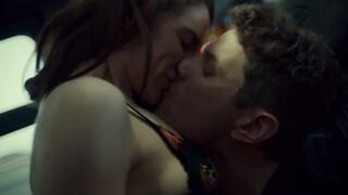 Wynonna Earp sexy – Wynonna Earp s03e07 (2018)